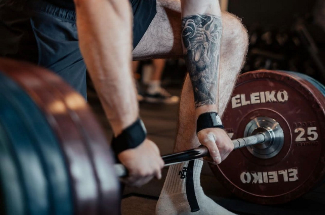 Hjælp - Hvordan bruger jeg lifting straps/løftestropper?